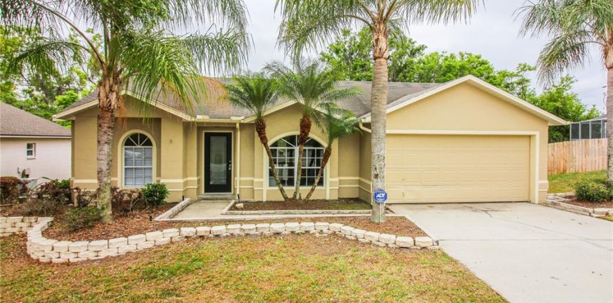 House in Lakeland, Florida 3 bedrooms, 116.31 sq.m. № 2379663