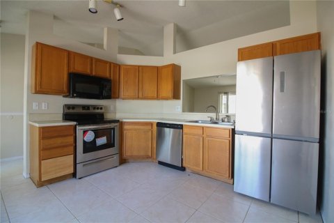 House in Lakeland, Florida 3 bedrooms, 116.31 sq.m. № 2379663 - photo 4