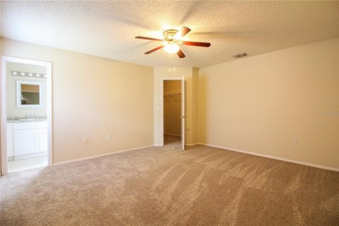 House in Lakeland, Florida 3 bedrooms, 116.31 sq.m. № 2379663 - photo 6