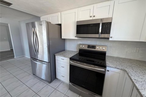 Casa en venta en Port Richey, Florida, 2 dormitorios, 132.66 m2 № 2166279 - foto 27