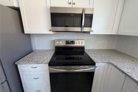 Casa en venta en Port Richey, Florida, 2 dormitorios, 132.66 m2 № 2166279 - foto 28