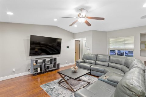 Casa en venta en Royal Palm Beach, Florida, 3 dormitorios, 165.18 m2 № 2389589 - foto 4