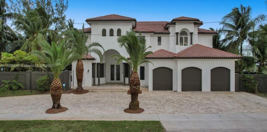 Villa ou maison à Dania Beach, Floride 7 chambres, 432 m2 № 1951099