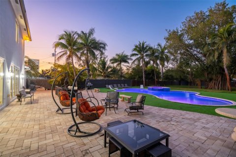 Villa ou maison à vendre à Dania Beach, Floride: 7 chambres, 432 m2 № 1951099 - photo 13