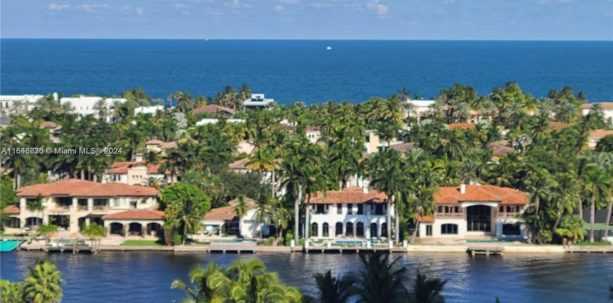 Condominio en Aventura, Florida, 3 dormitorios № 1863491