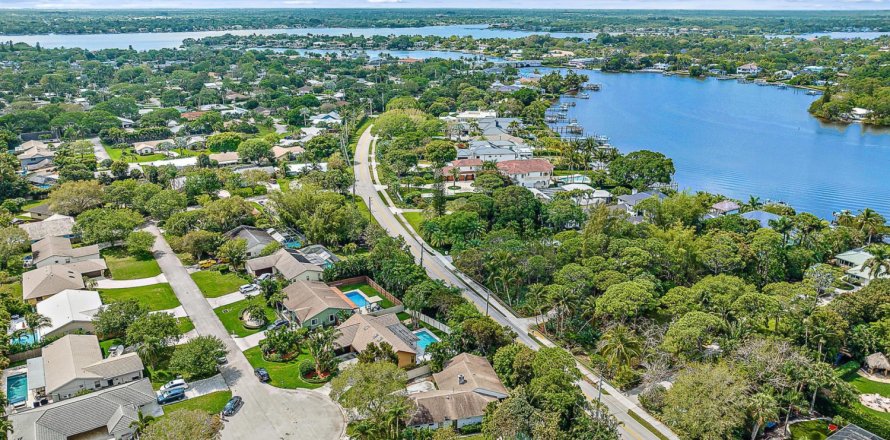 Casa en Tequesta, Florida 3 dormitorios, 168.52 m2 № 1061083