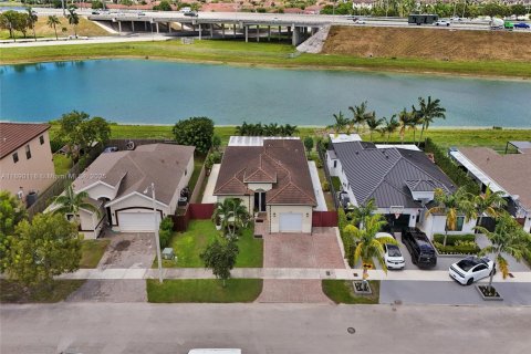 Villa ou maison à vendre à Homestead, Floride: 3 chambres, 145.86 m2 № 1939025 - photo 6