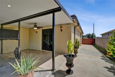 Villa ou maison à vendre à Homestead, Floride: 3 chambres, 145.86 m2 № 1939025 - photo 23