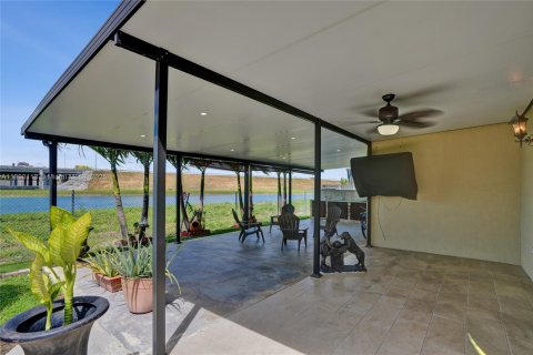 Villa ou maison à vendre à Homestead, Floride: 3 chambres, 145.86 m2 № 1939025 - photo 21