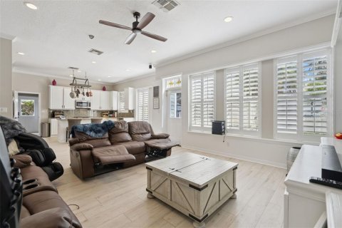 House in Celebration, Florida 5 bedrooms, 341.42 sq.m. № 2157319 - photo 17