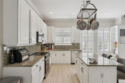 House in Celebration, Florida 5 bedrooms, 341.42 sq.m. № 2157319 - photo 21