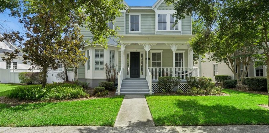 House in Celebration, Florida 5 bedrooms, 341.42 sq.m. № 2157319