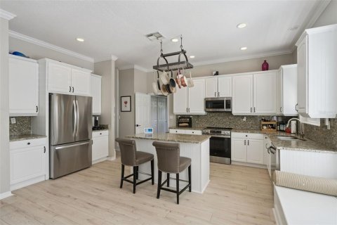 House in Celebration, Florida 5 bedrooms, 341.42 sq.m. № 2157319 - photo 22