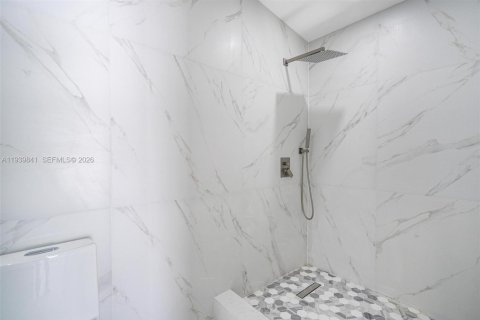 Купить виллу или дом в Майами, Флорида 3 спальни, 146.41м2, № 1996889 - фото 20
