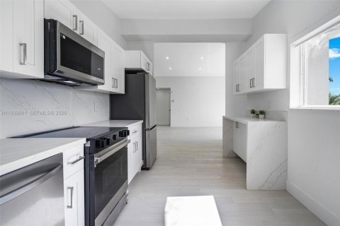 Купить виллу или дом в Майами, Флорида 3 спальни, 146.41м2, № 1996889 - фото 14