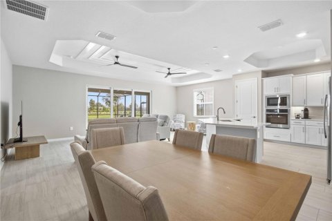 Casa en venta en Lakewood Ranch, Florida, 2 dormitorios, 171.87 m2 № 2150263 - foto 19