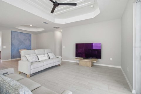 Casa en venta en Lakewood Ranch, Florida, 2 dormitorios, 171.87 m2 № 2150263 - foto 14