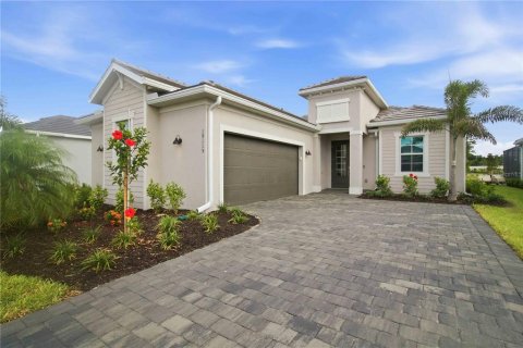 Casa en venta en Lakewood Ranch, Florida, 2 dormitorios, 171.87 m2 № 2150263 - foto 2