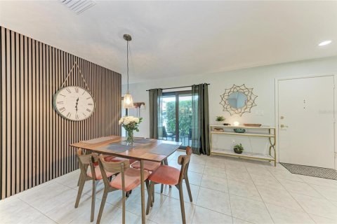 House in Sarasota, Florida 2 bedrooms, 137.68 sq.m. № 2394310 - photo 21