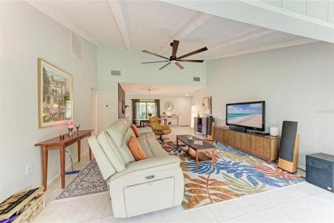House in Sarasota, Florida 2 bedrooms, 137.68 sq.m. № 2394310 - photo 12