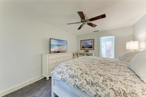 House in Sarasota, Florida 2 bedrooms, 137.68 sq.m. № 2394310 - photo 27