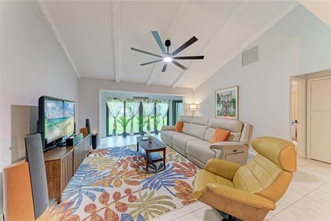 House in Sarasota, Florida 2 bedrooms, 137.68 sq.m. № 2394310 - photo 7