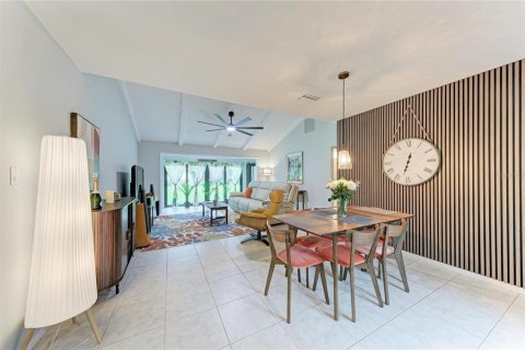 House in Sarasota, Florida 2 bedrooms, 137.68 sq.m. № 2394310 - photo 22