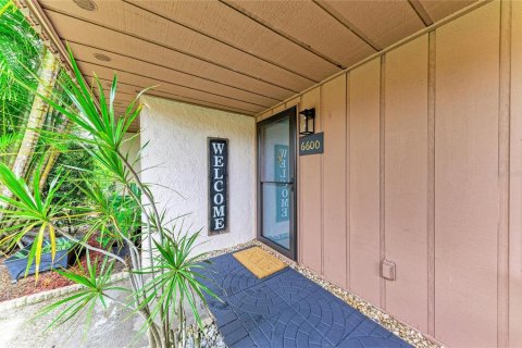 House in Sarasota, Florida 2 bedrooms, 137.68 sq.m. № 2394310 - photo 3