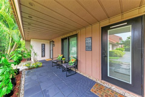 House in Sarasota, Florida 2 bedrooms, 137.68 sq.m. № 2394310 - photo 2