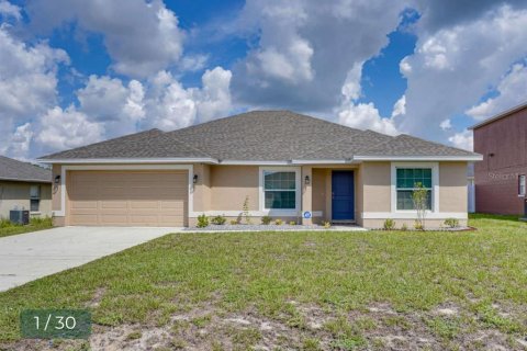 Villa ou maison à Poinciana, Floride 4 chambres, 179.3 m2 № 2130716