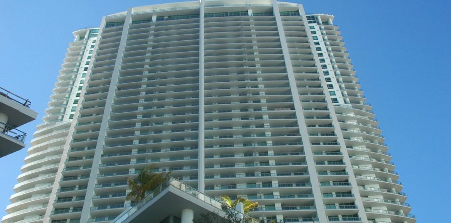 Apartment in THE IVY in Miami, Florida 2 bedrooms, 118 sq.m. № 102563
