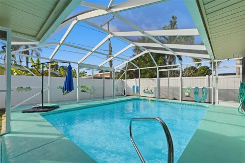 Villa ou maison à vendre à Saint Petersburg, Floride: 4 chambres, 179.86 m2 № 2113837 - photo 2