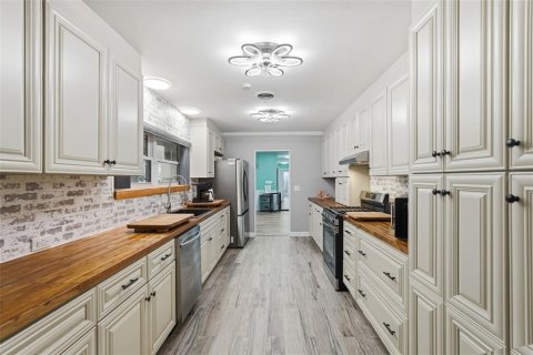 Villa ou maison à vendre à Saint Petersburg, Floride: 4 chambres, 179.86 m2 № 2113837 - photo 12