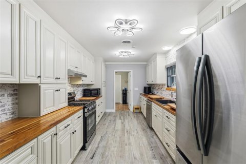 Villa ou maison à vendre à Saint Petersburg, Floride: 4 chambres, 179.86 m2 № 2113837 - photo 8