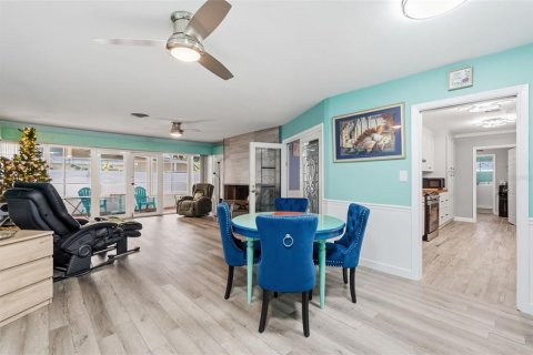 Villa ou maison à vendre à Saint Petersburg, Floride: 4 chambres, 179.86 m2 № 2113837 - photo 13