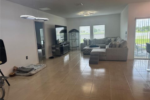 House in Kissimmee, Florida 4 bedrooms, 172.24 sq.m. № 1828150 - photo 8