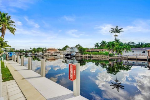 Touwnhouse à vendre à Dania Beach, Floride: 3 chambres, 189.52 m2 № 2414471 - photo 12