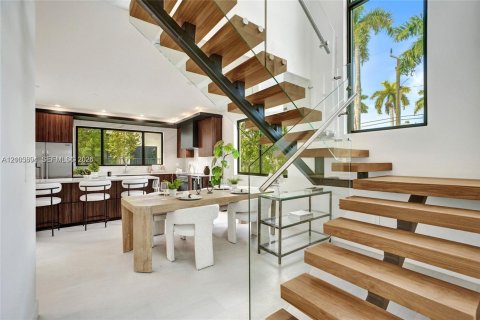 Touwnhouse à vendre à Dania Beach, Floride: 3 chambres, 189.52 m2 № 2414471 - photo 2
