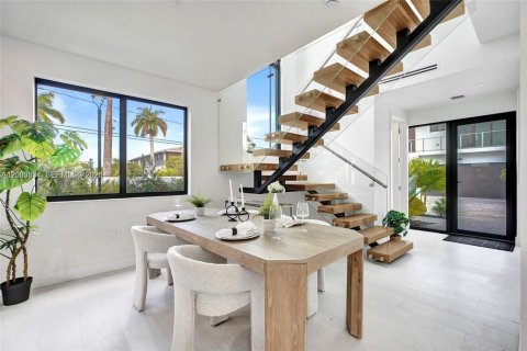 Touwnhouse à vendre à Dania Beach, Floride: 3 chambres, 189.52 m2 № 2414471 - photo 4