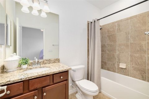 Villa ou maison à vendre à Bradenton, Floride: 3 chambres, 187.29 m2 № 2419213 - photo 25