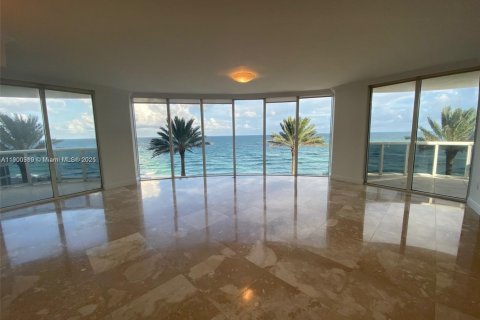 Condo in Sunny Isles Beach, Florida, 3 bedrooms  № 1953396 - photo 12