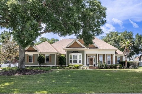 Casa en Ocala, Florida 3 dormitorios, 257.06 m2 № 2132738
