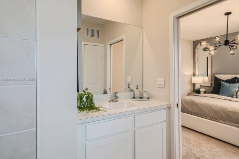 Townhouse in Florida City, Florida 3 bedrooms, 128.21 sq.m. № 1845549 - photo 18