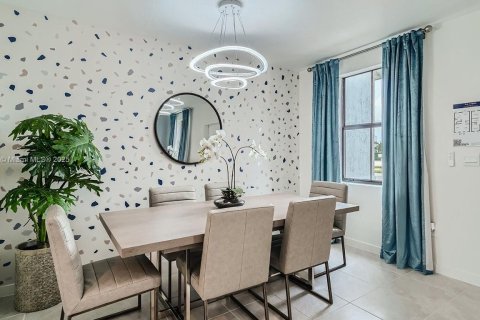 Townhouse in Florida City, Florida 3 bedrooms, 128.21 sq.m. № 1845549 - photo 9