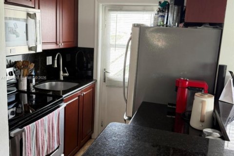 Снять в аренду кондоминиум в Норт-Майами, Флорида 1 спальня, 52.3м2, № 2045893 - фото 4