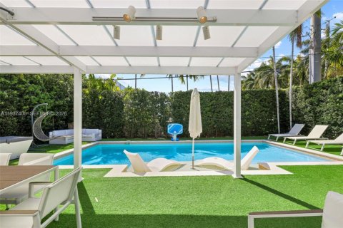 Villa ou maison à vendre à Miami Beach, Floride: 4 chambres, 221.48 m2 № 2064068 - photo 21