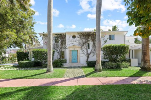 Villa ou maison à vendre à Miami Beach, Floride: 4 chambres, 221.48 m2 № 2064068 - photo 2