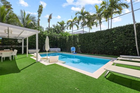 Villa ou maison à vendre à Miami Beach, Floride: 4 chambres, 221.48 m2 № 2064068 - photo 22