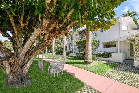 Villa ou maison à vendre à Miami Beach, Floride: 4 chambres, 221.48 m2 № 2064068 - photo 25