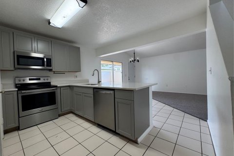 Townhouse in Orlando, Florida 3 bedrooms, 120.22 sq.m. № 2150634 - photo 6